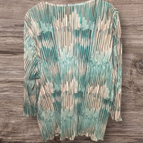 Allison Daley Green & White Pleated Long Sleeve Top With Black Tank Insert - Picture 3 of 8